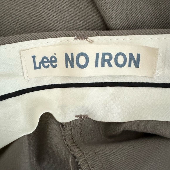 LEE (No Iron) Men’s Brown Relaxed Fit 100% Cotton Dress Pants-Size 40 X 30 - Picture 2 of 9
